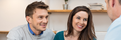 Beratungsgespräch mit bösch zu den Alternativen der Ölheizung | © Rido - Fotolia